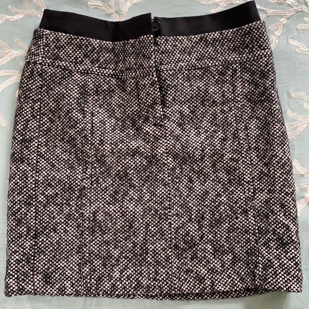 New without tags. Loft skirt. Never worn